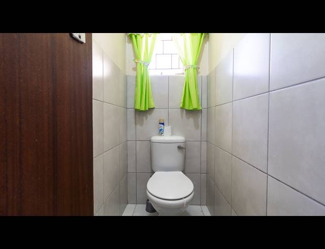 4 BEDROOM HOUSE FOR SALE IN MOORREESBURG